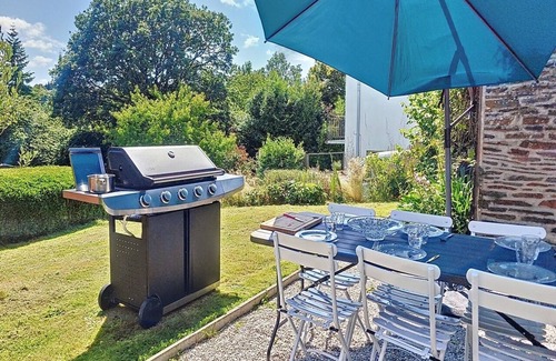 Caurel House | Au fil de L'eau. Maison à 5 min à Pied du lac de Guerlédan