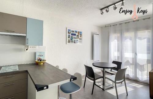 Salon-de-Provence Apartment | Au pied du Château de l'Empéri