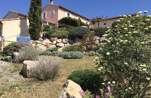 Flassan Apartment | Au Pied Du Ventoux * Apartment