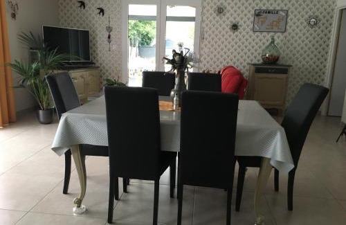Guecelard House | Au Vieux Bourg