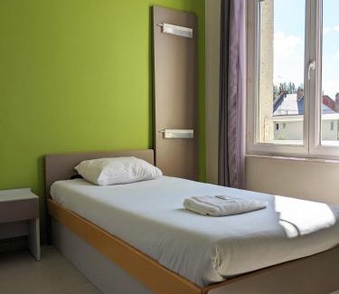 Peronne Hotel | Auberge des Remparts