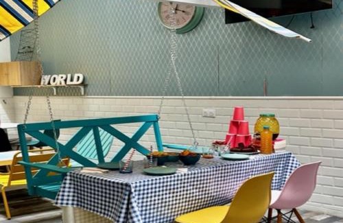 Petit-Ivry Hotel | Auberge Eco