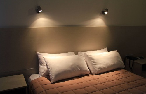 Mangere Hotel | Auckland Airport Kiwi Motel