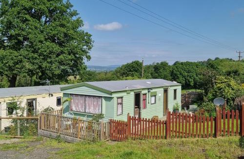Clows Top Ski Chalet | Audrey the Caravan of Dreams