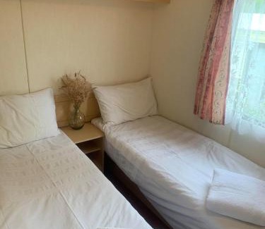 Clows Top Ski Chalet | Audrey the Caravan of Dreams