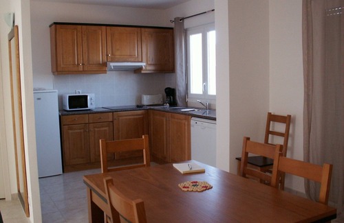 Prunete Villa | Aulyna residence, sea view, beachfront, with swimming pool and air conditioning.