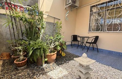 Betong House | Aunty P house