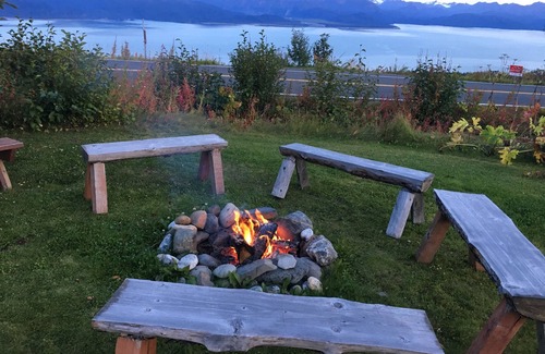 Fritz Creek House | Aurora JEWEL: SERENE with panoramic STUNNING VIEWS, delightful FAMILY retreat