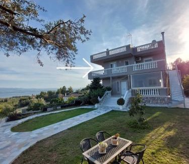 Eretria Apartment | Aurora's apartment eretria