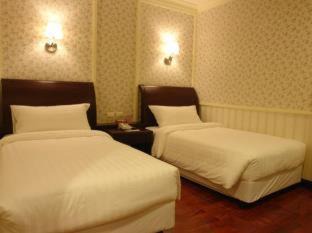 Phra Borom Maha Ratchawang Hotel | Aurum The River Place