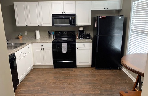 Auburn Condo | AUsome condo - 2BR/2.5BA - New dates just opened!nPrivate patio on ground floor