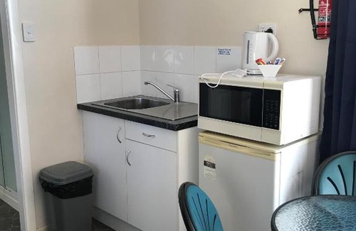 Winton Hotel | Australian Hotel Winton Cabins