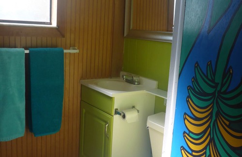 Marathon Cottage | Authentic And Charming Little Cottage 60 Ft From The Ocean