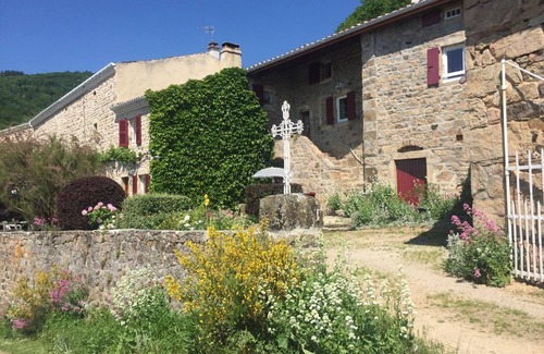 Veranne Cottage | Authentic cottage with wood stove and Wi-Fi near Pilat