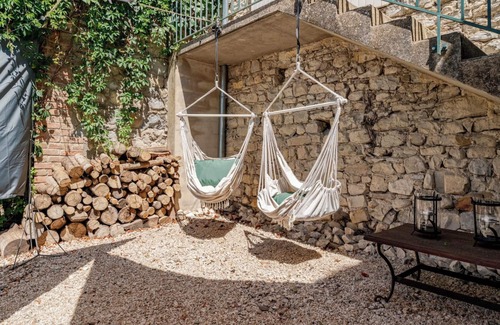 Massanes House | Authentic field-stone House in the South of France : Chez Betty