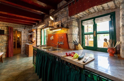 Debeljuhi Villa | Authentic House Villa Albazora in Central Istria