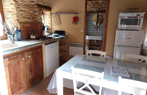 Proissans Cottage | Authentic little Périgord house with saltwater swimming pool on the outskirts of SARLAT