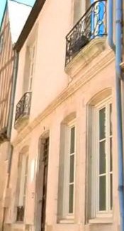 Republique Apartment | Authentique Bouquet