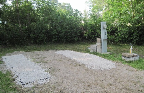 Cedar Lane House | Automated RV Space check in at Alexsandrarvpark.com - Full Hook Up Spaces Only