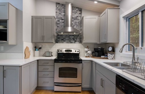 Rapid City Cabin | Autumn at Torch Lake | Hikes, Wine & Views