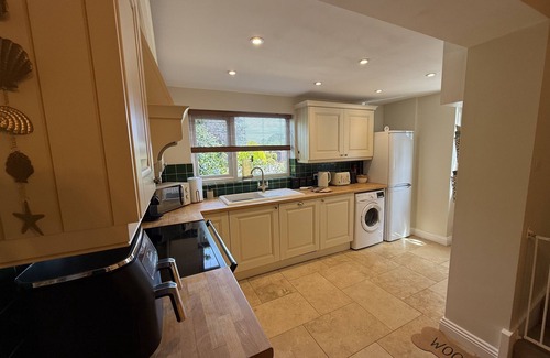 Muston Cottage | Autumn Cottage - Cosy Dog Friendly Cottage