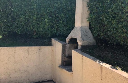 La Riviere-Saint-Sauveur House | Aux lettres du lavoir