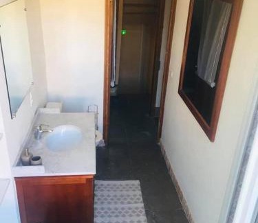 Barbentane House | Aux pieds tanques