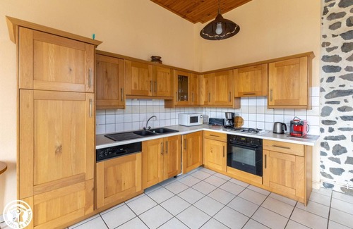 Saint-Alyre-es-Montagne House | Auzolles - Saint-alyre-es-montagne