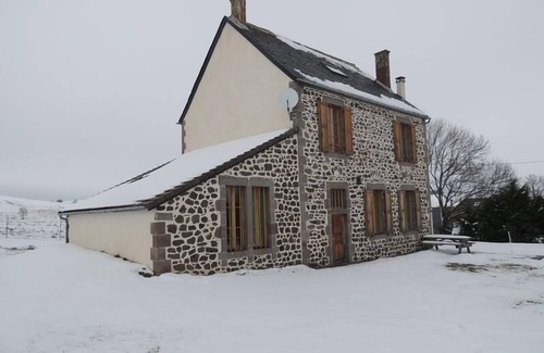 Saint-Alyre-es-Montagne House | Auzolles - Saint-alyre-es-montagne