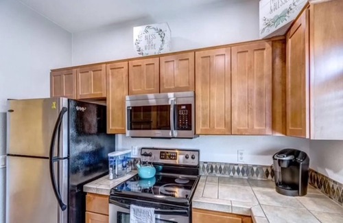 Tucson Condo | Available 12/30/25! 2nd Floor View Condo, Wood Fireplace, Garage, Soaking Tub!
