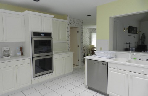 Oceanside House | Available for stay in Jan to mid March 2025. Monthly at a reduced rate.