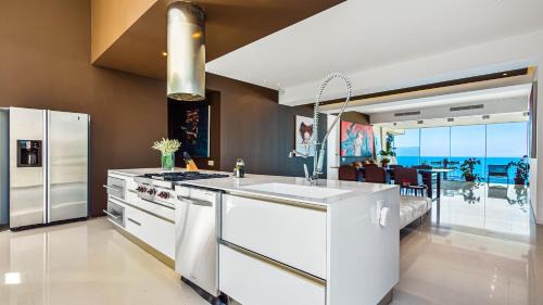 Amapas Apartment | Avalon - 1004 Stunning Luxury 3 BR Private Pool