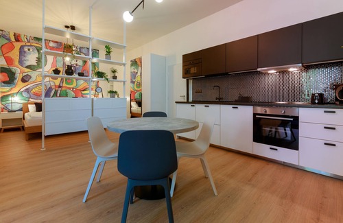 Pilsen Apartment | Avantgarde apartments