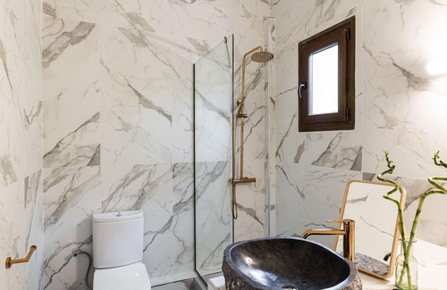 Skiathos Town Hotel | Avaton Suites & Villa Philian Collection