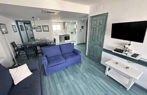 Roses Town Center Apartment | Avenida 5C - Two Bedroom Apartment, Sleeps 6