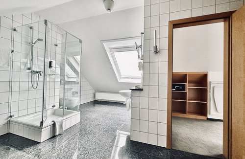 Unterrath Hotel | Avidonapartments