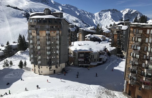 Avoriaz Apartment | AVORIAZ "LE REFUGE" resort center ski-in ski-out chimney 10 pers