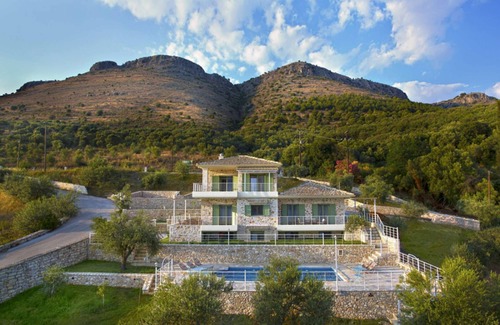 Igoumenitsa House | Avra - Luxury Villa for 6 people with panorama view and pool