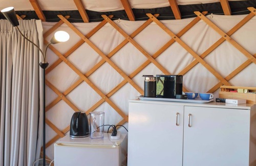 Palm Beach Apartment | Awaawa Yurts - Papa - Our Island