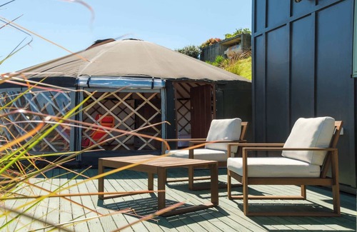 Palm Beach Apartment | Awaawa Yurts - Papa - Our Island