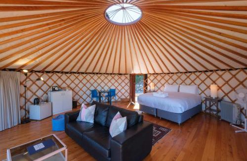 Palm Beach House | Awaawa Yurts - Tāne