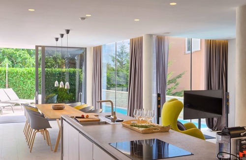 Mugeba Villa | Award-winning designer villa with sea view and wellness for 10 persons in Poreč