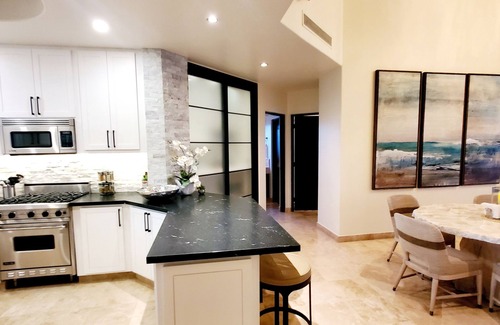 Zona Hotelera Condo | Award-winning Designer- Stunning Penthouse - Ocean Front Views - Prime location!