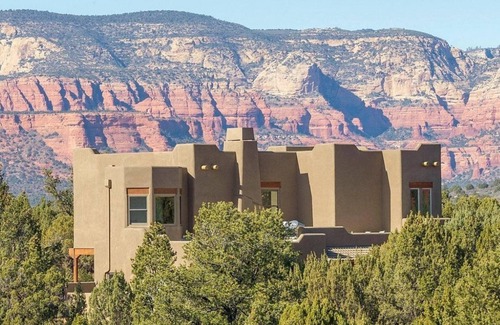 West Sedona House | Awe-inspiring setting, private heated pool/spa, just close enough to the action