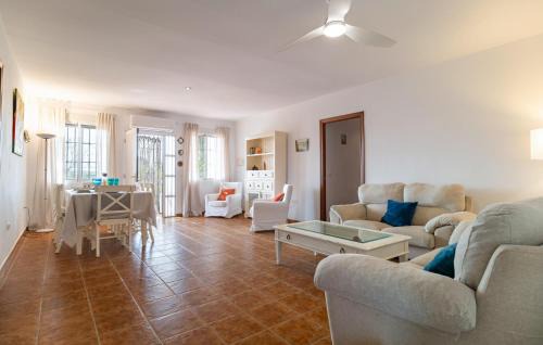 Villanueva del Rio y Minas House | Awesome Home In Villanueva Del Rio Y M