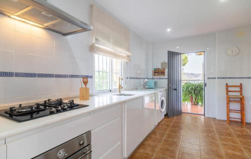 Villanueva del Rio y Minas House | Awesome Home In Villanueva Del Rio Y M