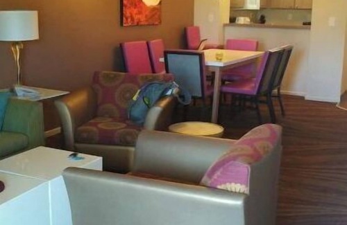 Enterprise Condo | Awesome 2 Bedroom Condo for Formula 1