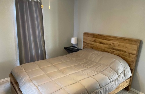 Lampasas House | Awesome 2 Bedroom Secluded Cottage with spectacular sunsets