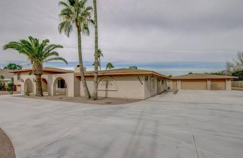 Mesa House | Awesome 5BR, 4BA, Pool, HotTub, Patio, Office