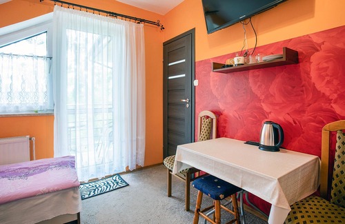Jastrzebia Gora Apartment | Awesome apartment in Jastrzebia Gora with sauna